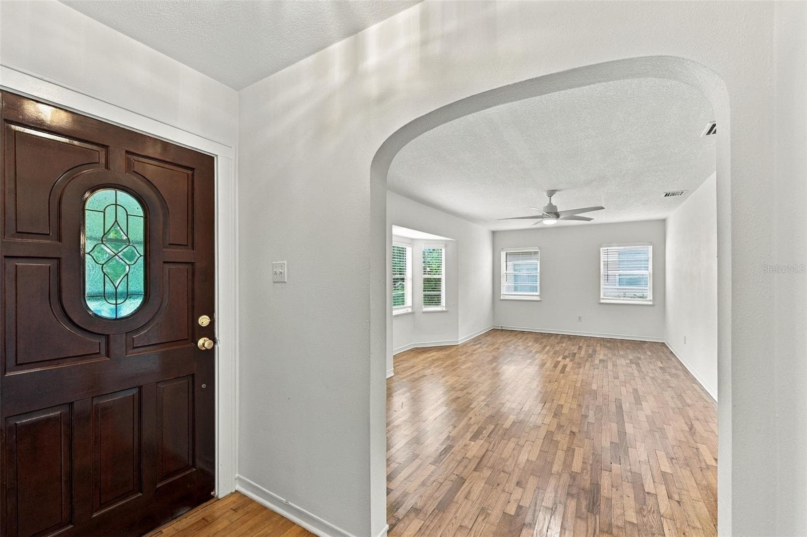 Single Family Residence at 212 S BRADFORD AVE, TAMPA, photo 2 of 39