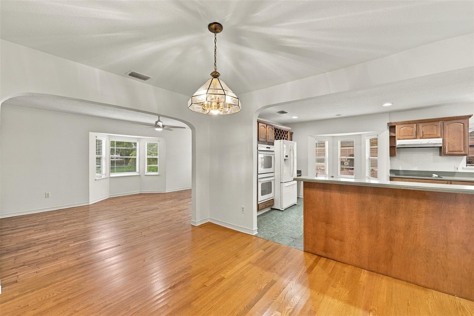 Single Family Residence at 212 S BRADFORD AVE, TAMPA, photo 12 of 39