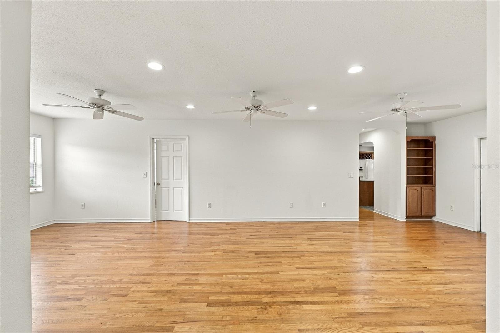 Single Family Residence at 212 S BRADFORD AVE, TAMPA, photo 32 of 39