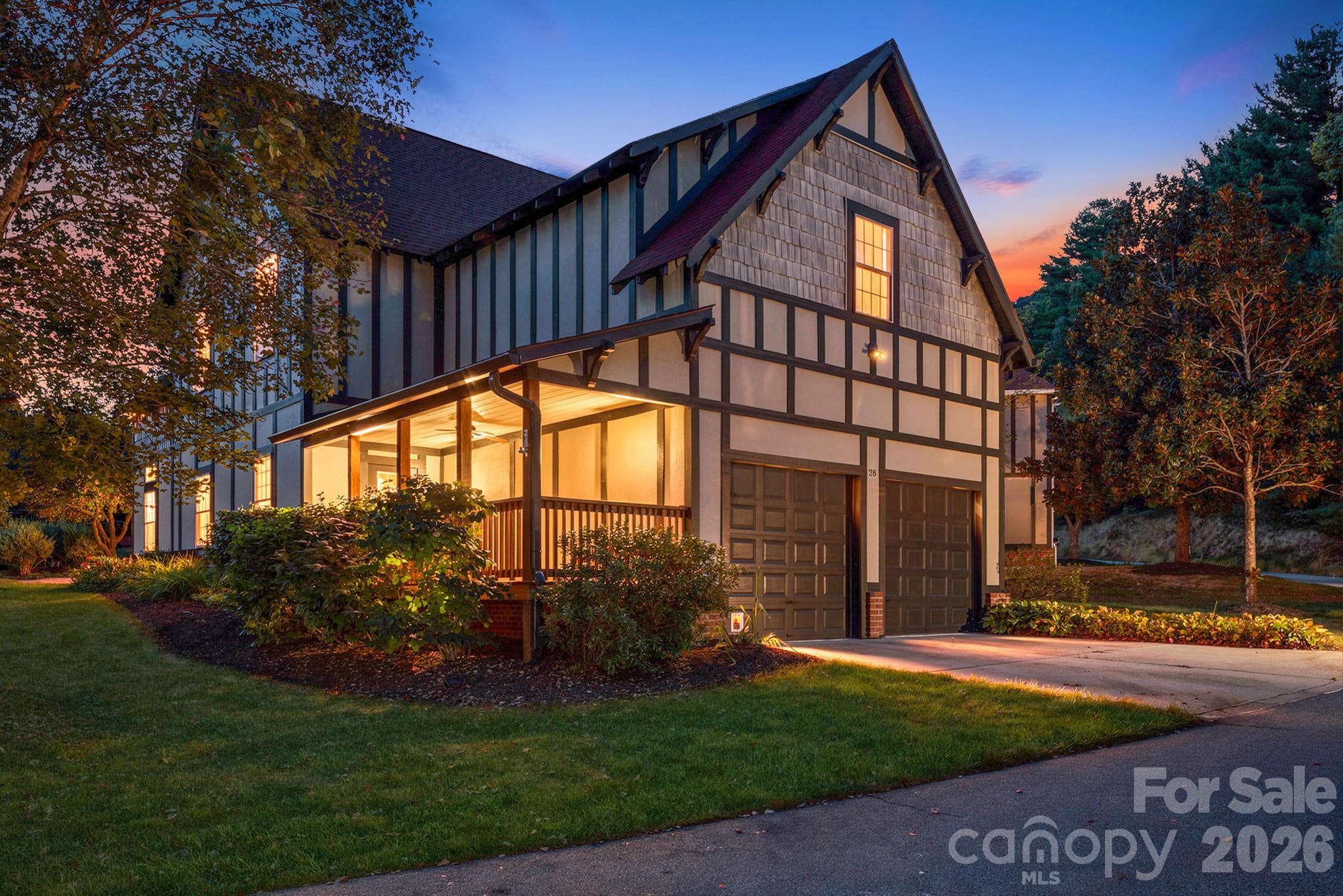 Condominium at 28 Trafalgar Circle, Asheville, photo 10 of 48
