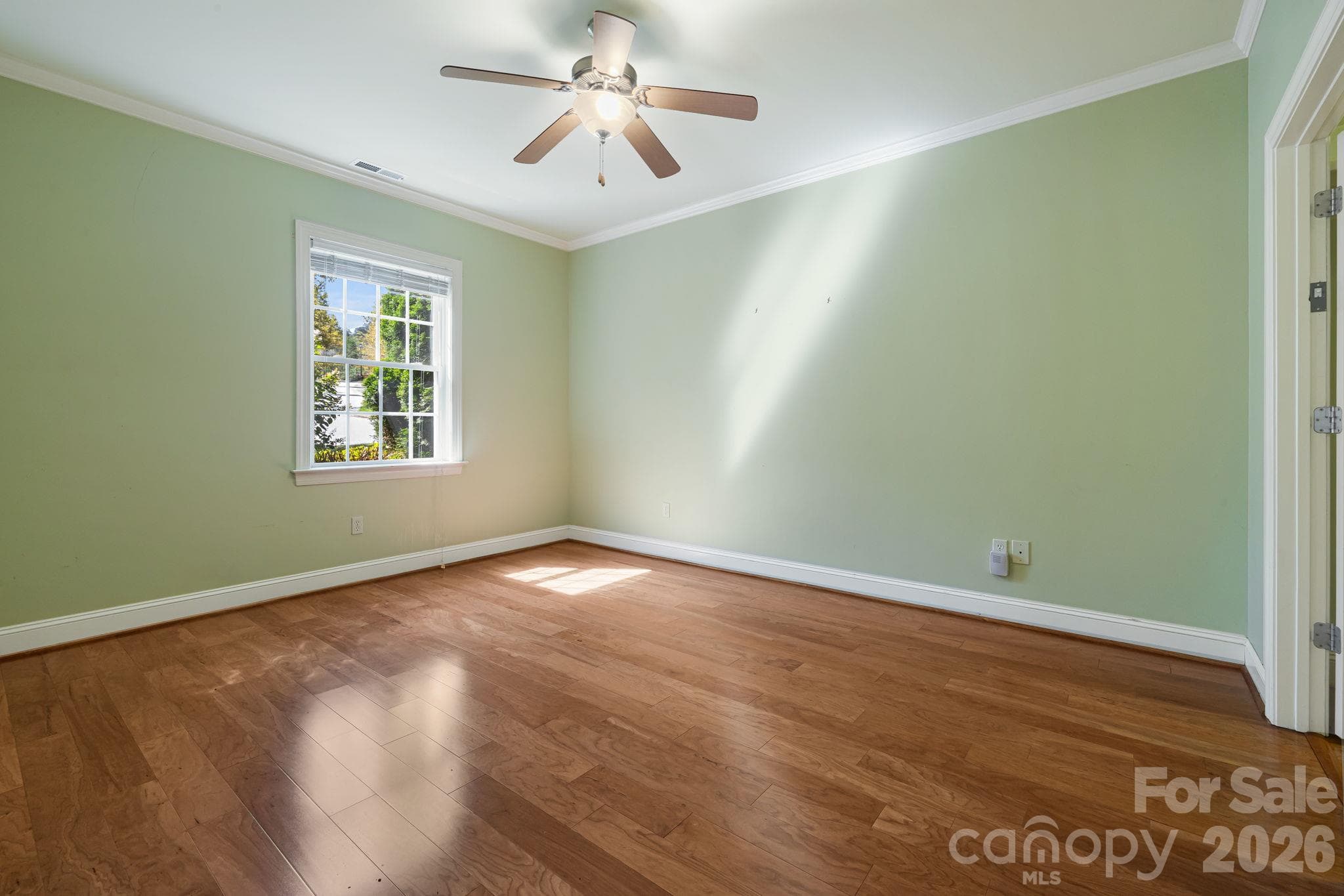 Condominium at 28 Trafalgar Circle, Asheville, photo 22 of 48