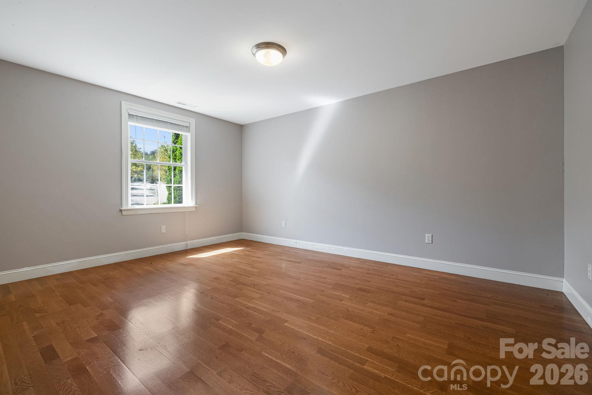 Condominium at 28 Trafalgar Circle, Asheville, photo 33 of 48