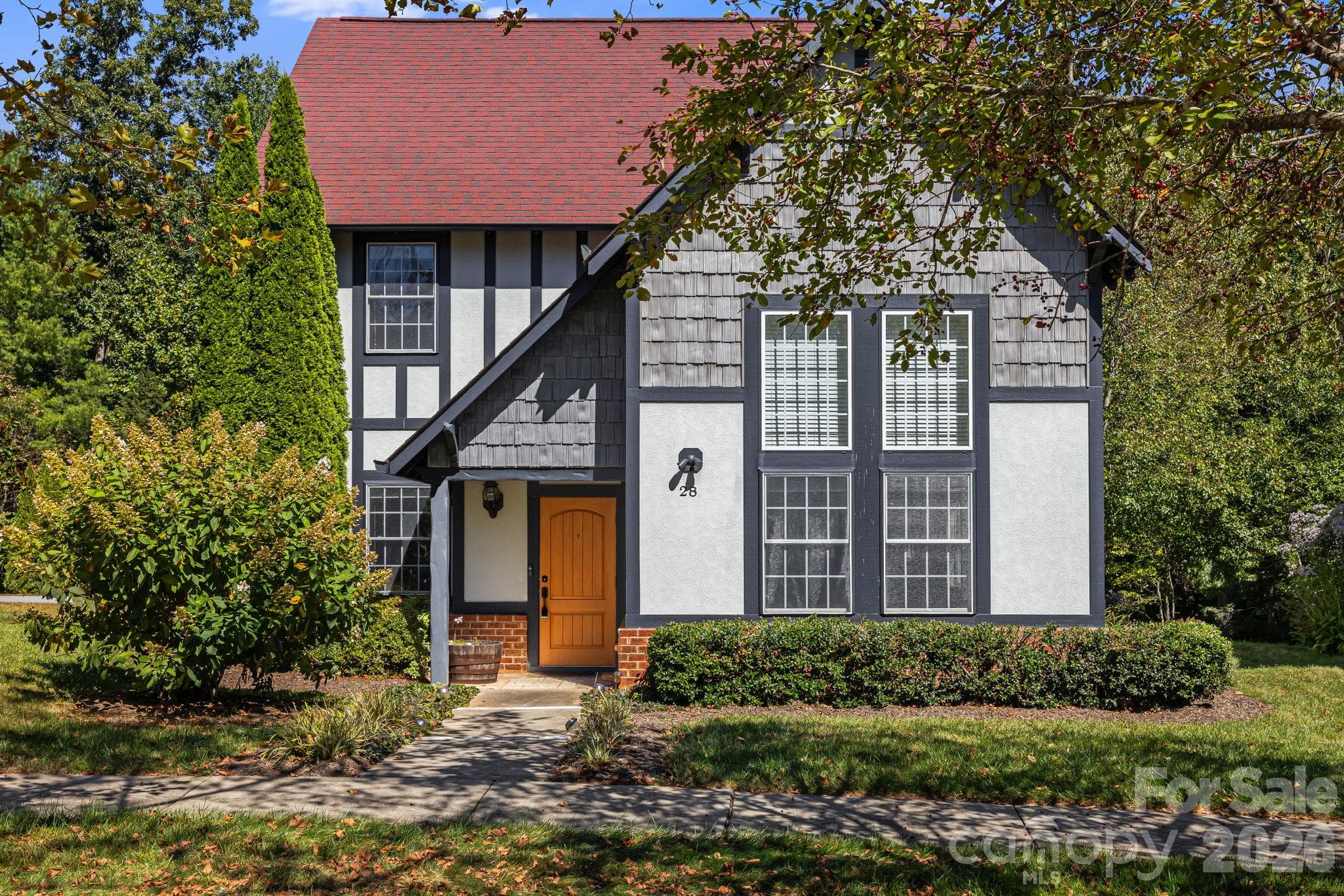 Condominium at 28 Trafalgar Circle, Asheville, photo 44 of 48