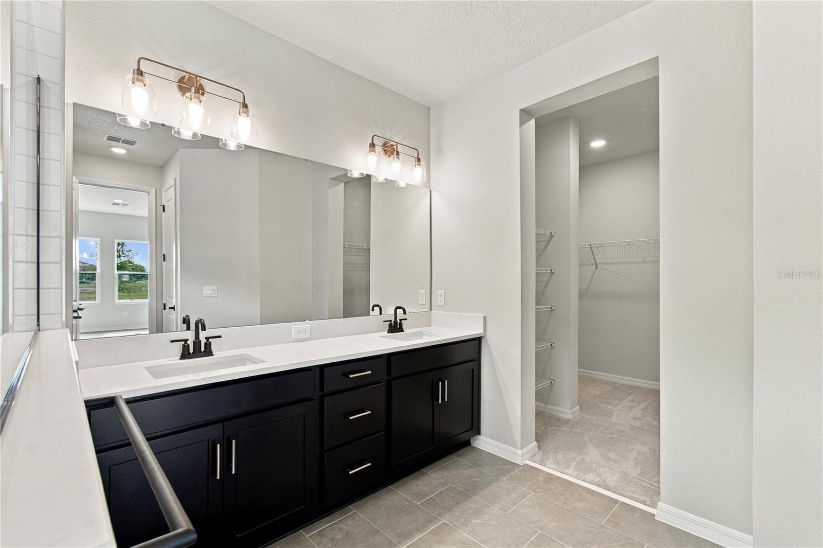 Owner's Bath - 5129 CHATTAHOOCHEE BND, ST CLOUD