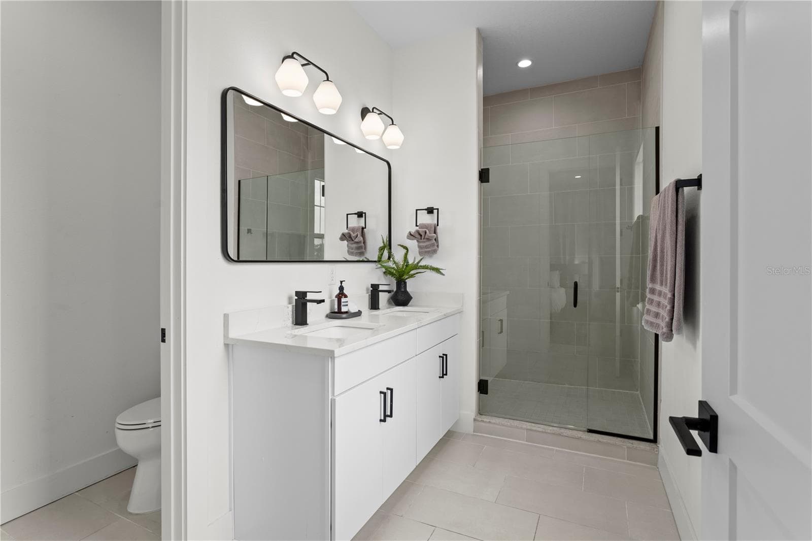 Townhouse at 2724 5TH AVE S, ST PETERSBURG, photo 19 of 38