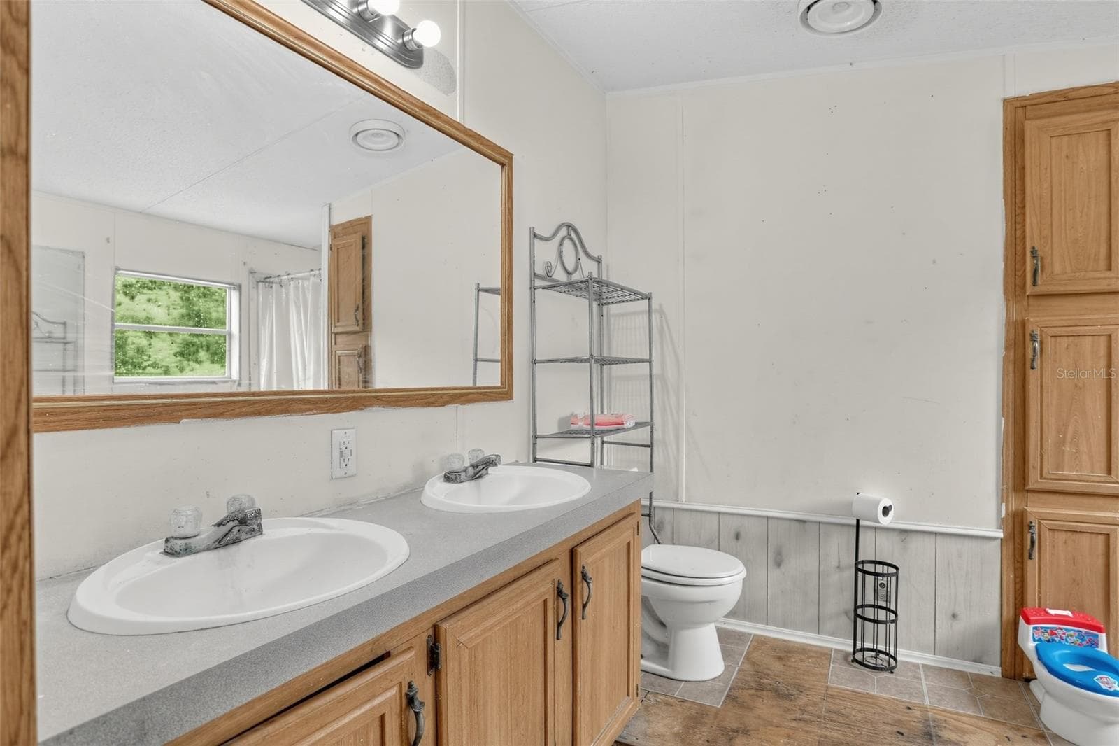 Manufactured Home at 4705 ROBERTA ST, HASTINGS, photo 18 of 30