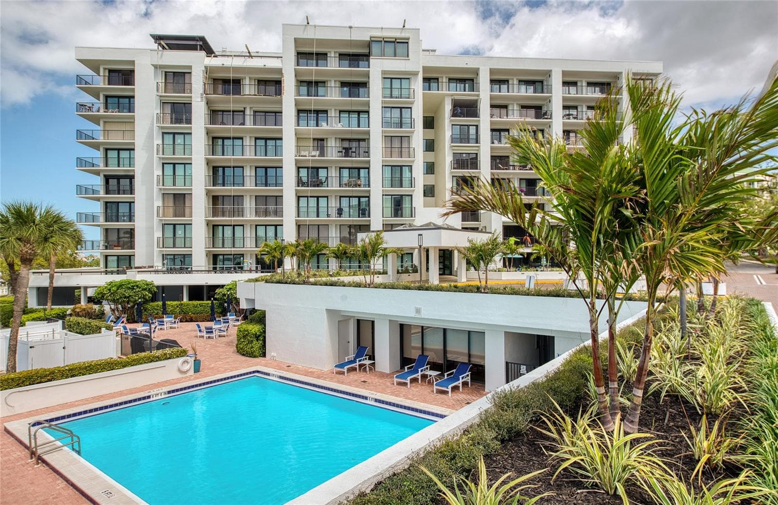 Condominium at 8 BELLEVIEW BLVD #702, BELLEAIR, photo 5 of 75