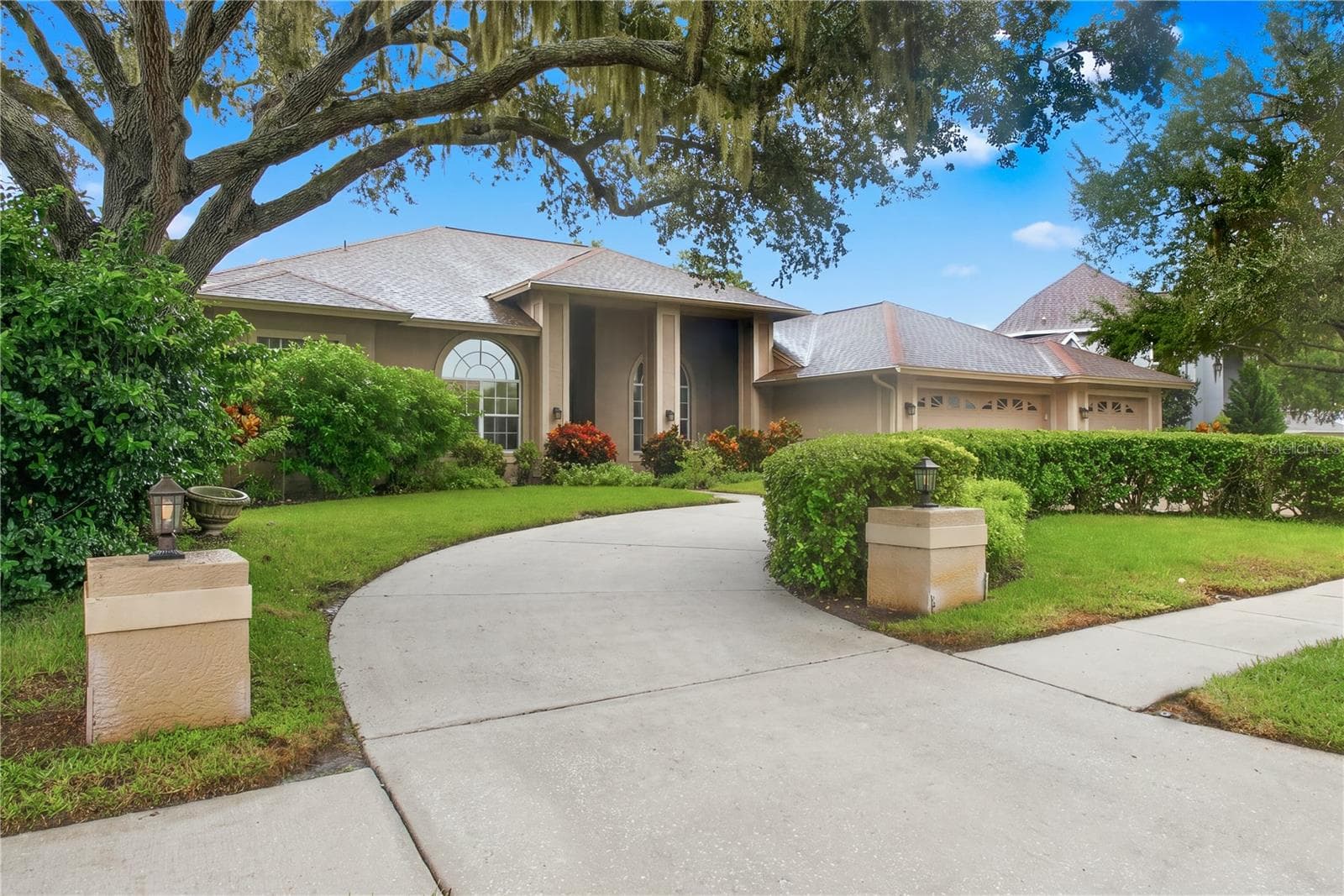 Single Family Residence at 3763 EXECUTIVE DR, PALM HARBOR, photo 3 of 100