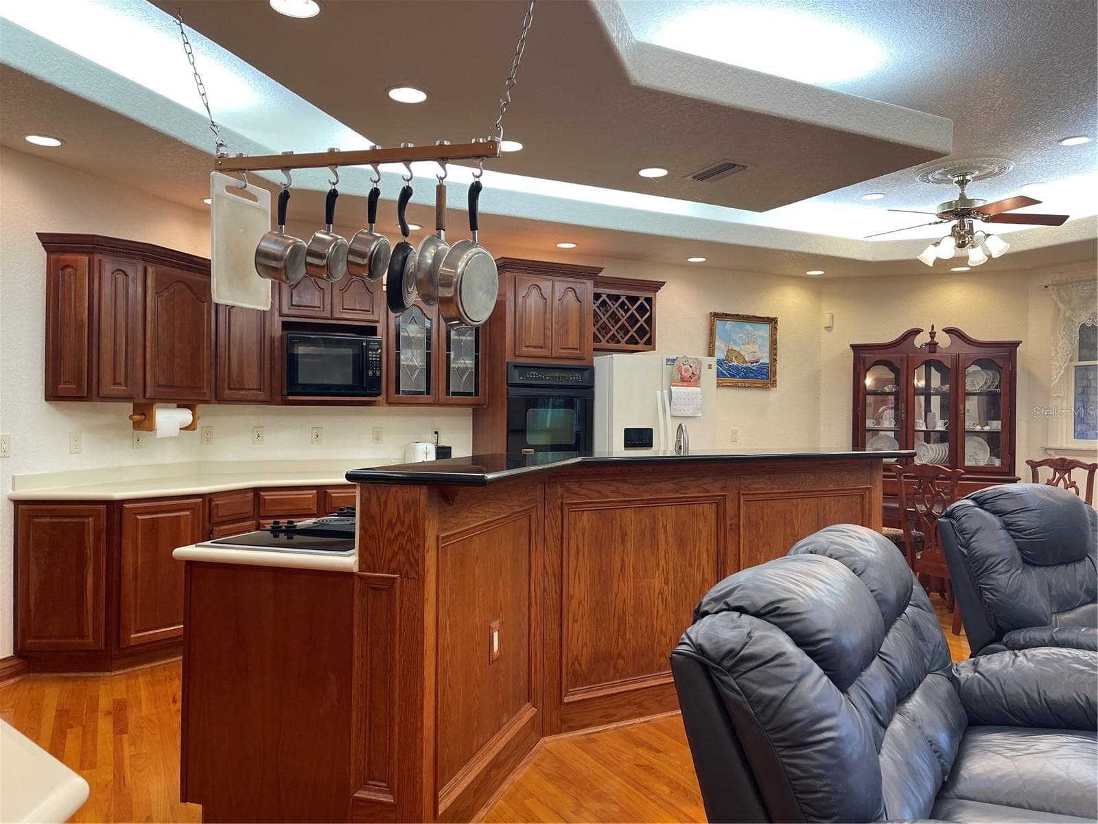 Corian solid surface counter tops with the exception of the breakfast bar made of granite - 5422 CYRIL DR, DADE CITY