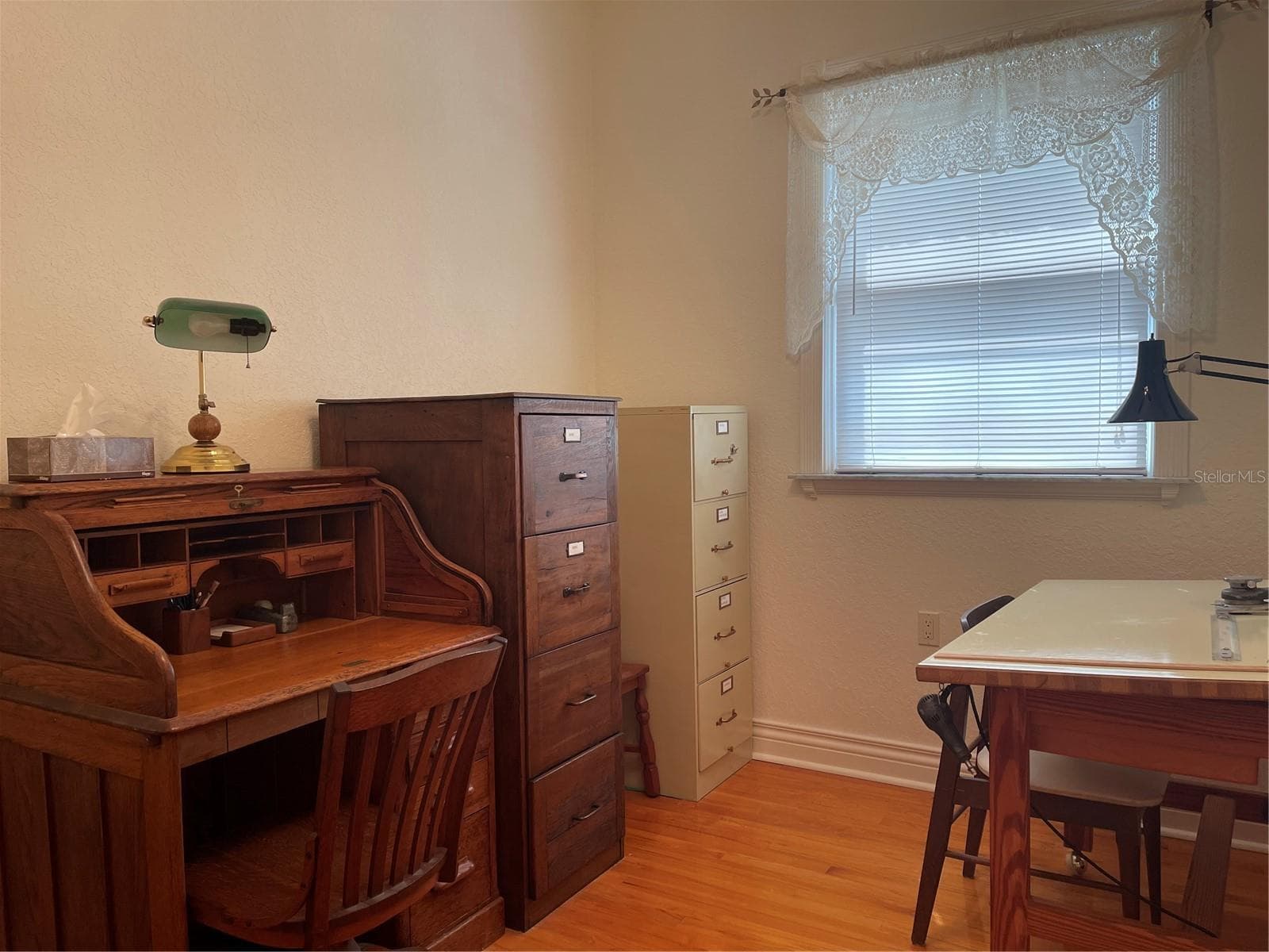 Den - 5422 CYRIL DR, DADE CITY