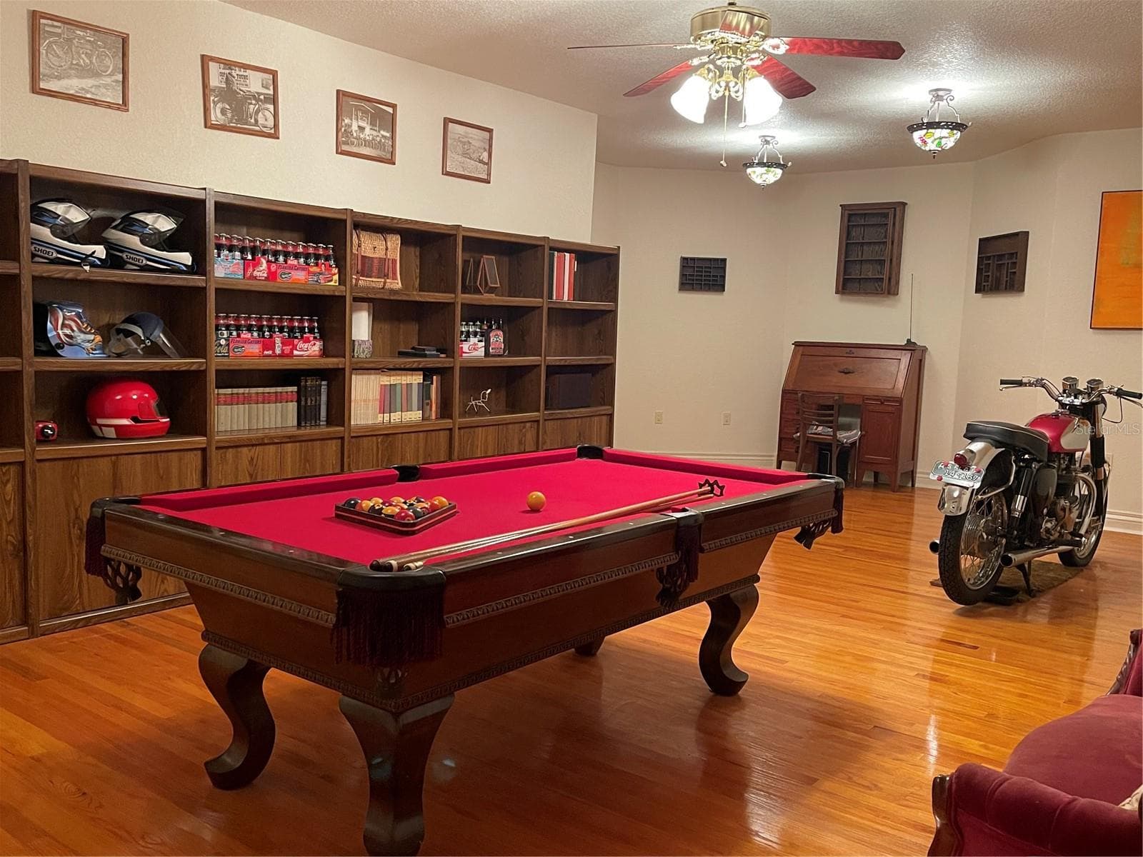 Bonus room on first floor has a storage closet - 5422 CYRIL DR, DADE CITY