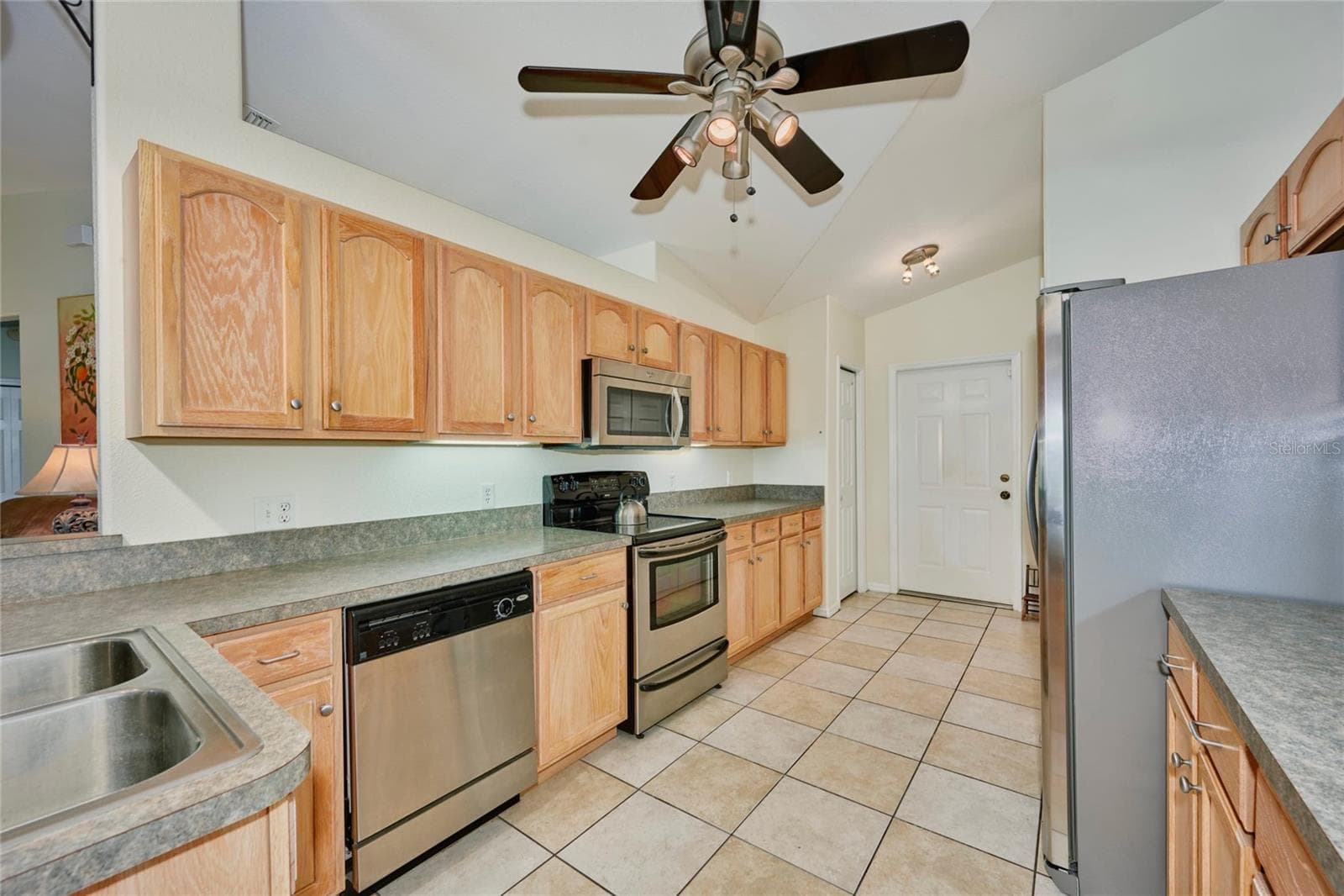Single Family Residence at 3971 PARK AVE, INDIAN LAKE ESTATES, photo 12 of 43