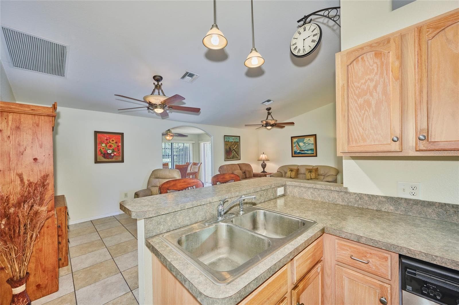 Single Family Residence at 3971 PARK AVE, INDIAN LAKE ESTATES, photo 14 of 43