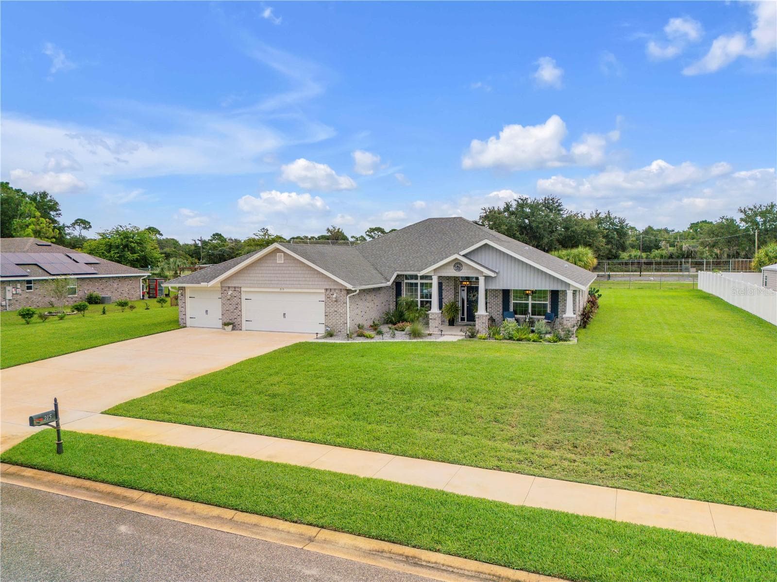 Single Family Residence at 215 LAGOON MIST CT, OAK HILL, photo 3 of 40