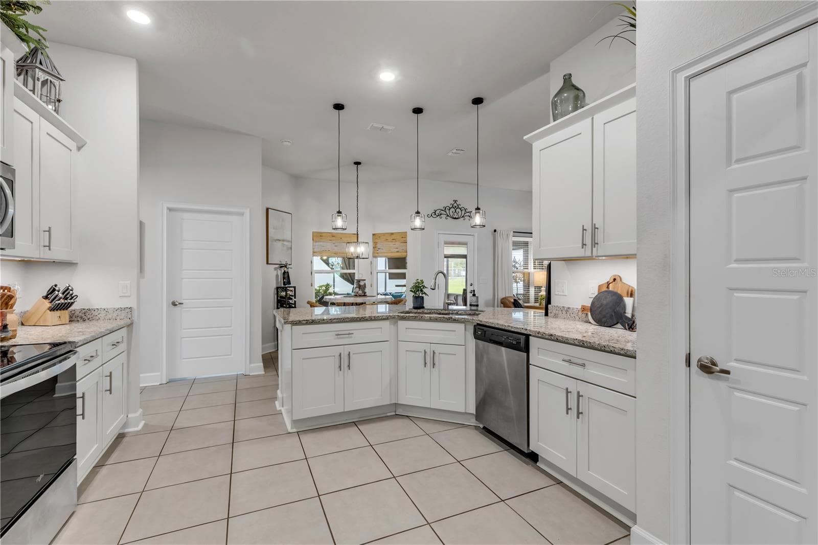 Single Family Residence at 215 LAGOON MIST CT, OAK HILL, photo 17 of 40