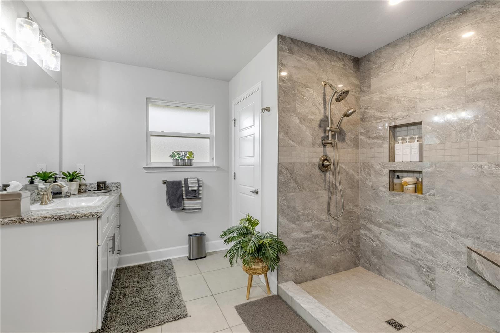 Single Family Residence at 215 LAGOON MIST CT, OAK HILL, photo 20 of 40