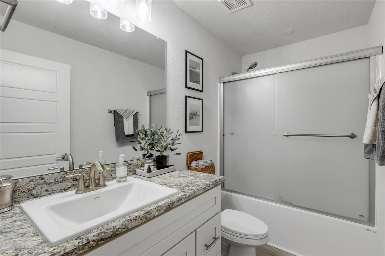 Single Family Residence at 215 LAGOON MIST CT, OAK HILL, photo 23 of 40