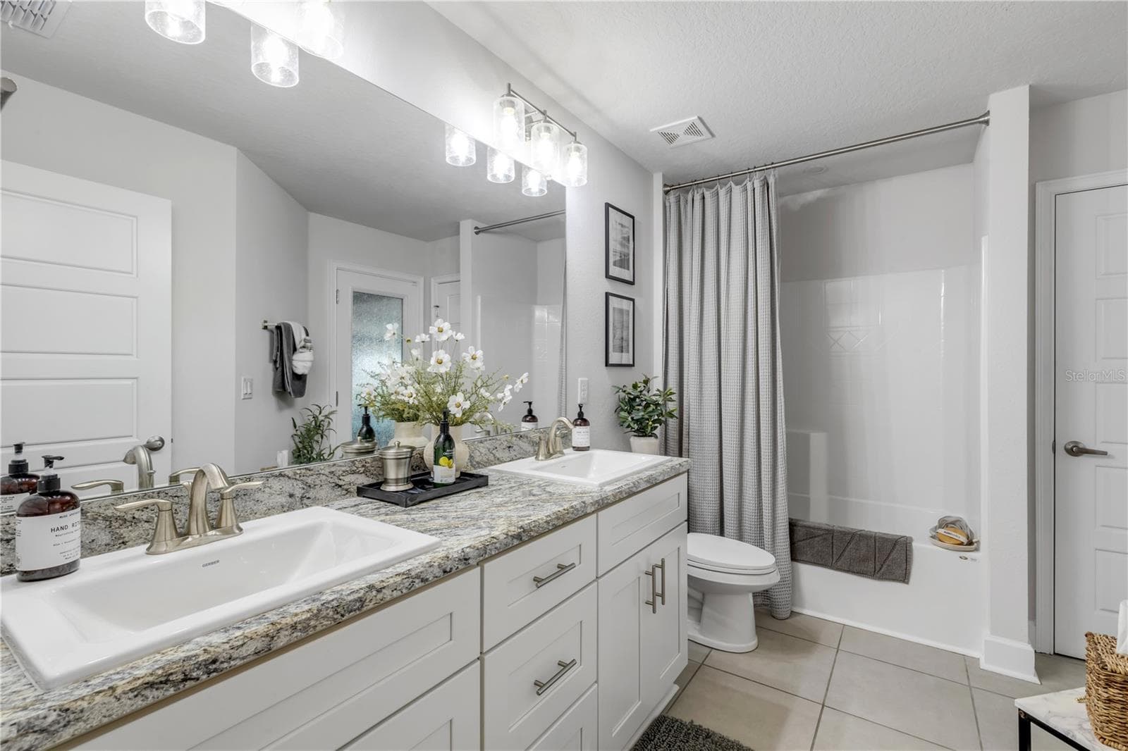 Single Family Residence at 215 LAGOON MIST CT, OAK HILL, photo 25 of 40