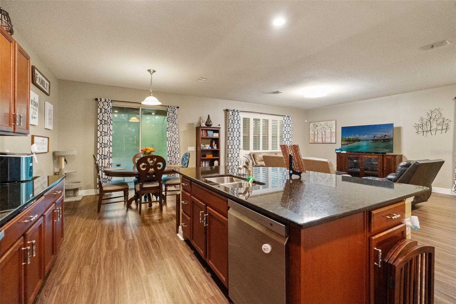 Single Family Residence at 5840 MARMALADE LN, SEMINOLE, photo 10 of 51