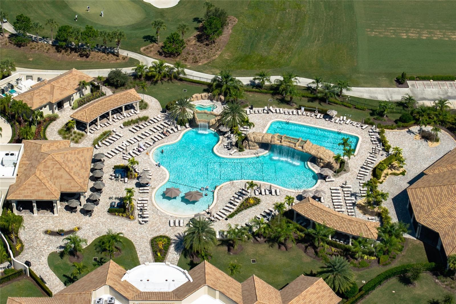 Condominium at 18008 GAWTHROP DR #402, BRADENTON, photo 2 of 39
