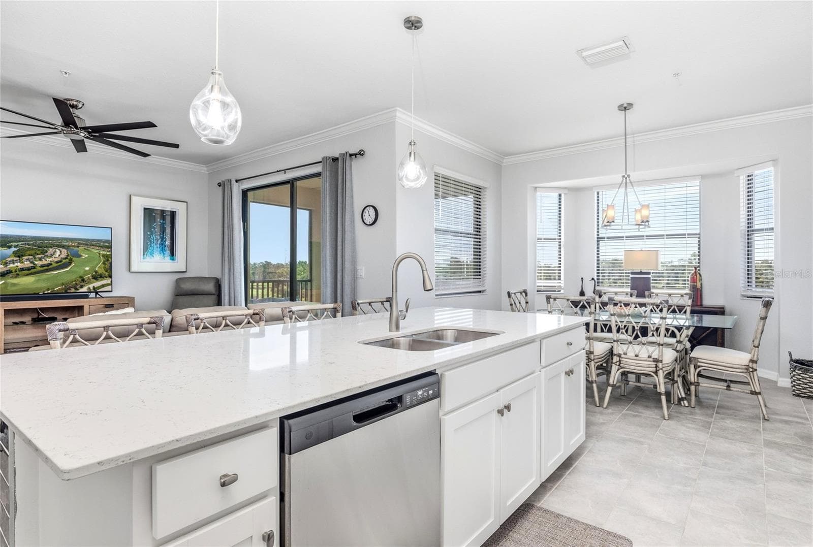 Condominium at 18008 GAWTHROP DR #402, BRADENTON, photo 10 of 39