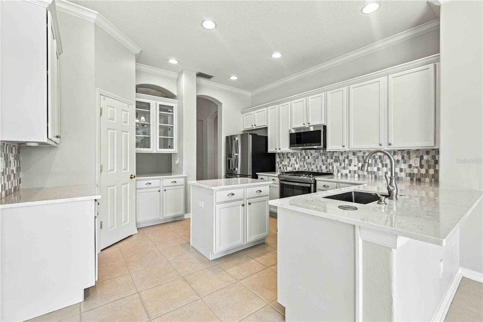 Single Family Residence at 7409 GREEN ST, UNIVERSITY PARK, photo 7 of 70