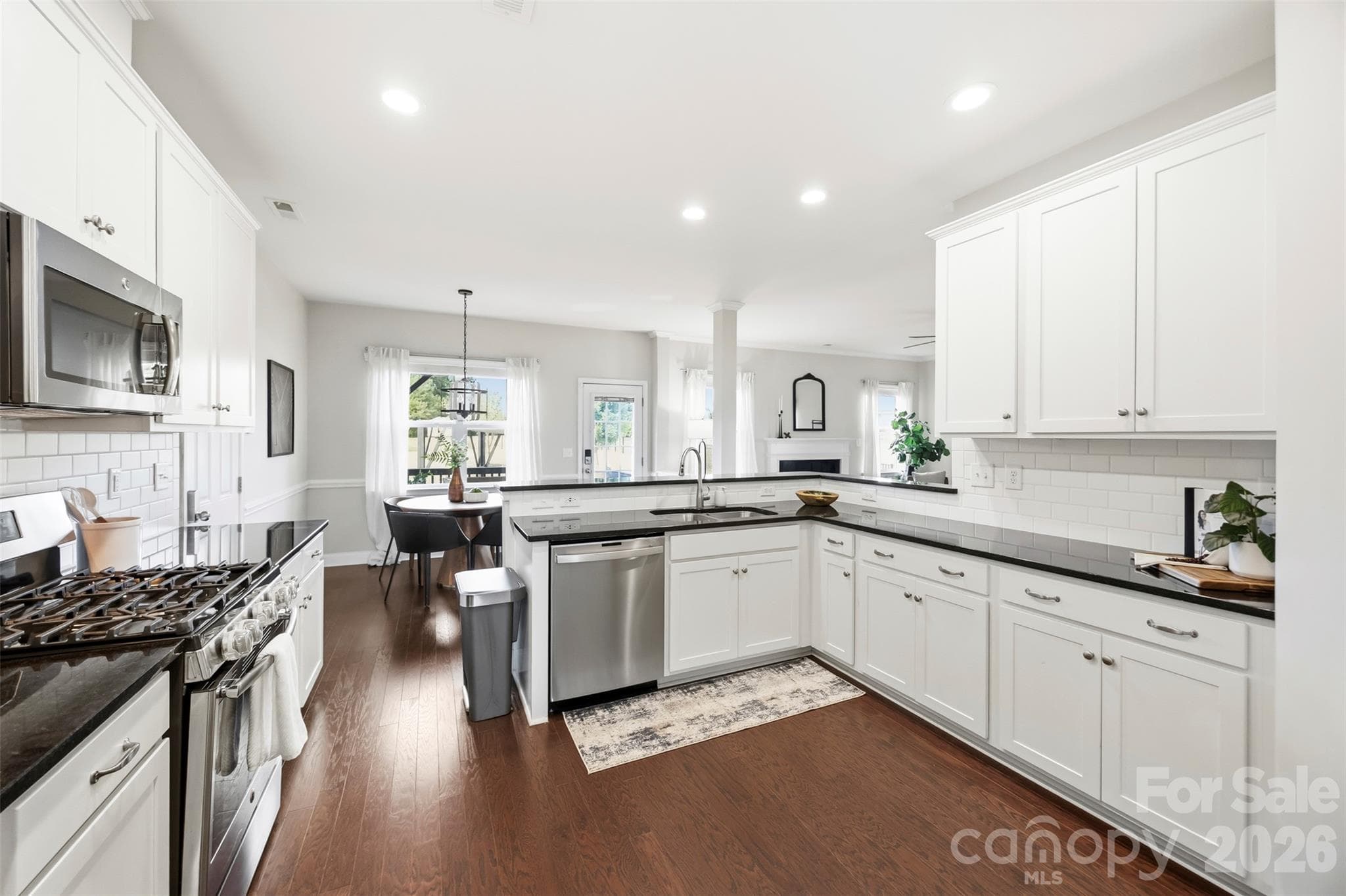 Single Family Residence at 1124 Golden Gate Court, Rock Hill, photo 16 of 48