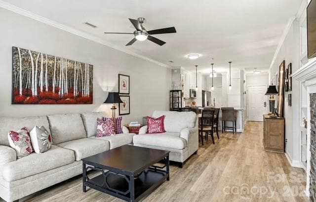 Condominium at 18824 Nautical Drive, Cornelius, photo 15 of 44