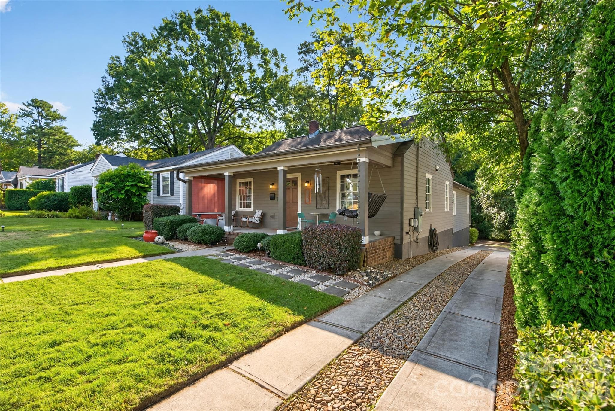 Single Family Residence at 1727 Merriman Avenue, Charlotte, photo 2 of 33
