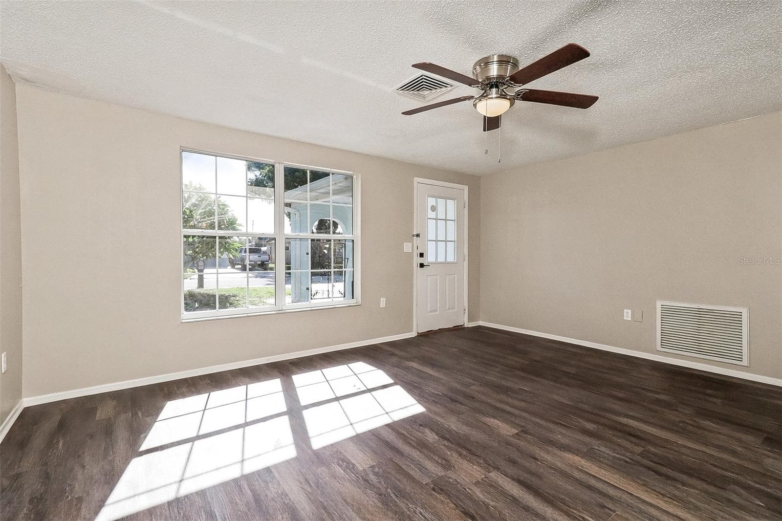 Single Family Residence at 6452 LANGSTON AVE, NEW PORT RICHEY, photo 4 of 21