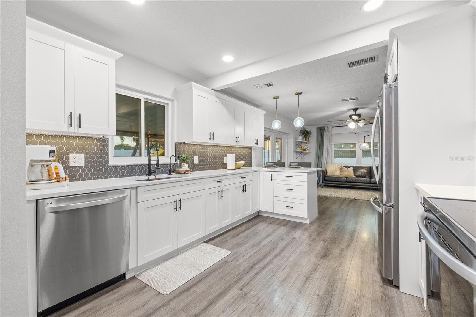 Kitchen - 9270 119TH AVE, LARGO