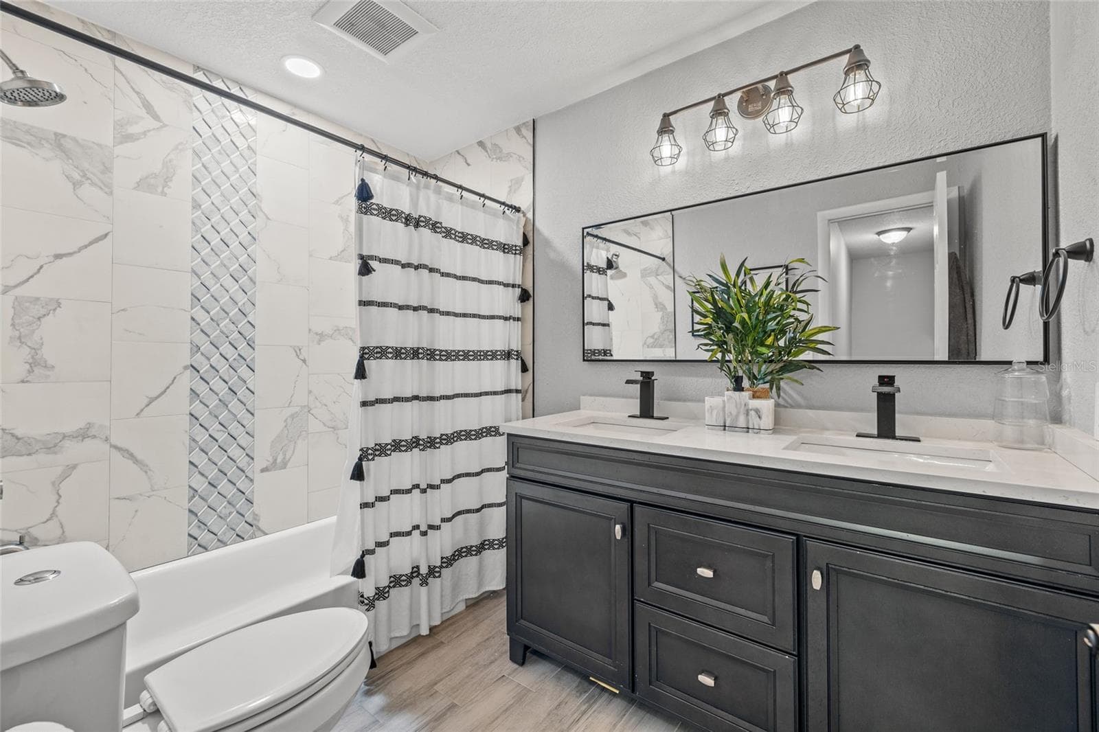 Upstairs Bathroom - 9270 119TH AVE, LARGO