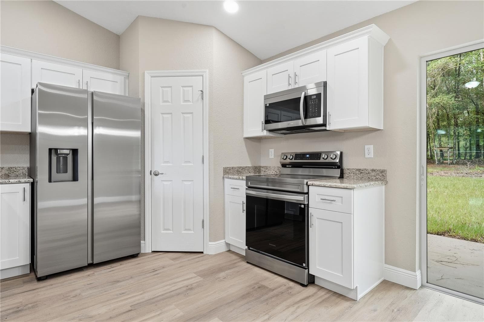 Single Family Residence at 3962 SE 142ND LN, SUMMERFIELD, photo 11 of 40