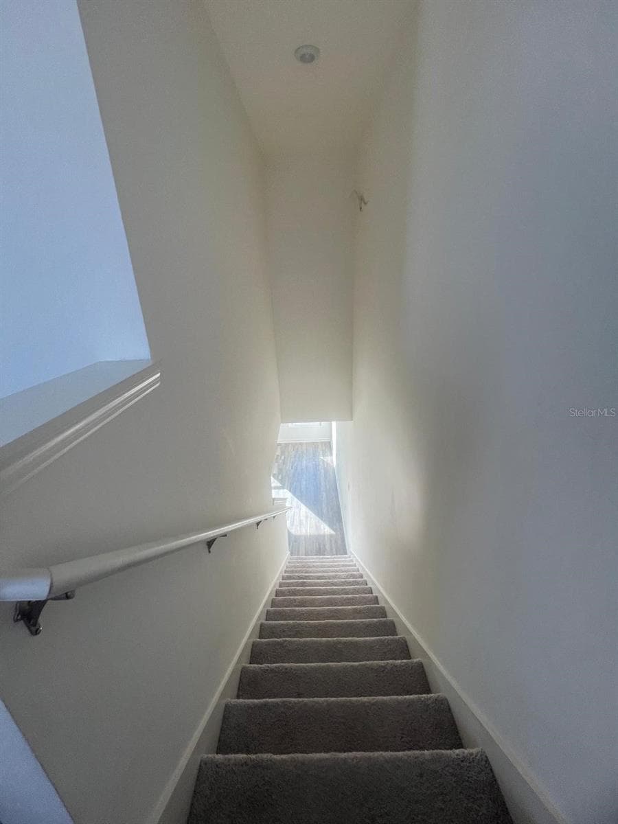 Single Family Residence at 1934 GOLDEN BEAK DR, EAGLE LAKE, photo 4 of 18