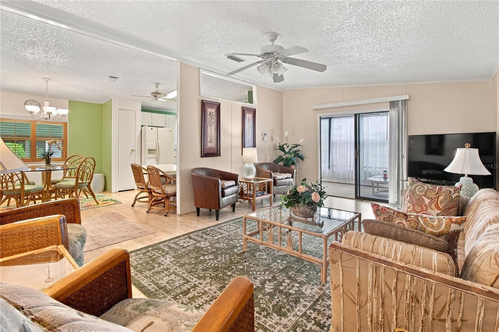 Manufactured Home at 15 MEADOWLARK CIR, ELLENTON, photo 22 of 63