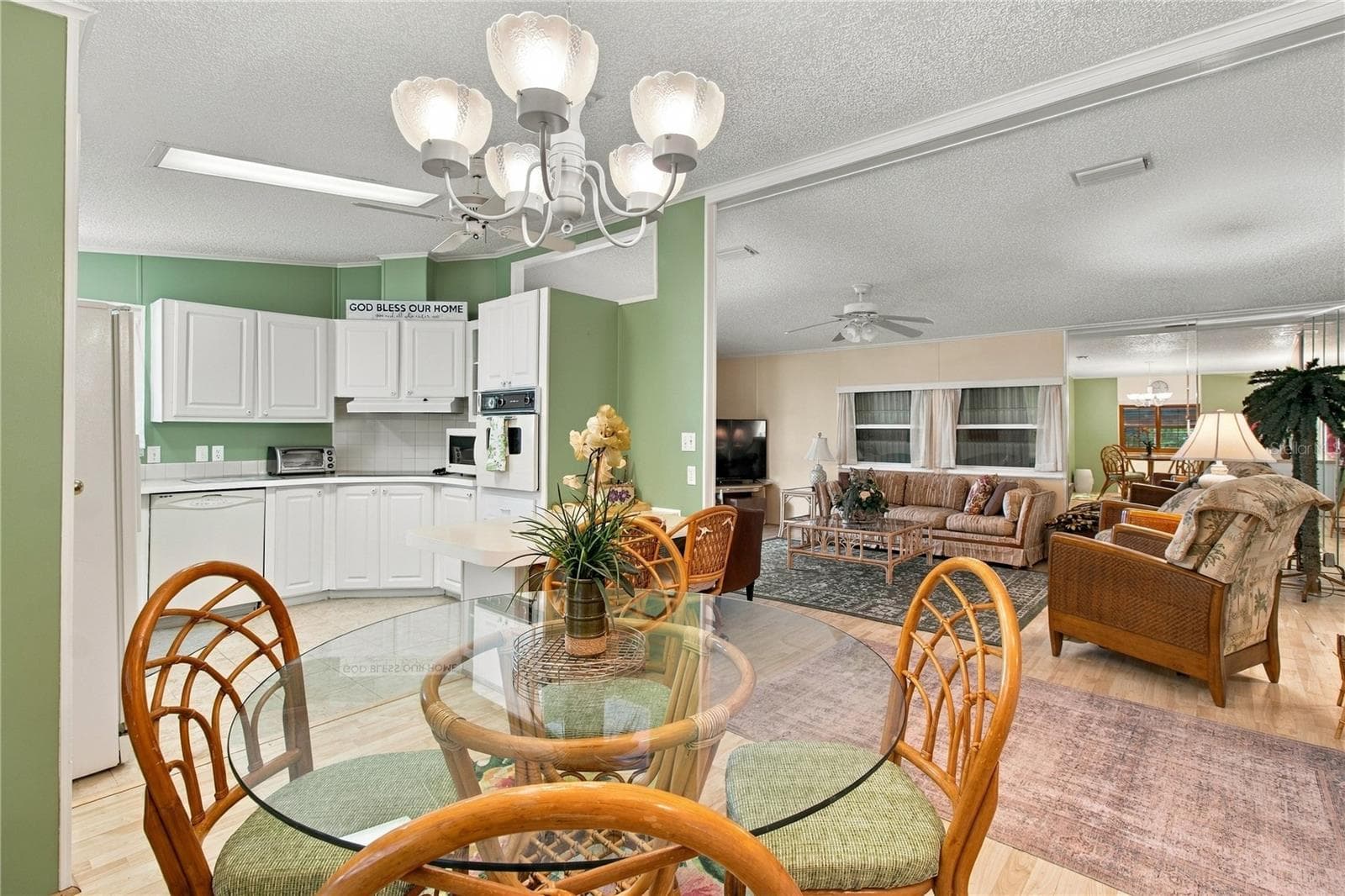 Manufactured Home at 15 MEADOWLARK CIR, ELLENTON, photo 26 of 63