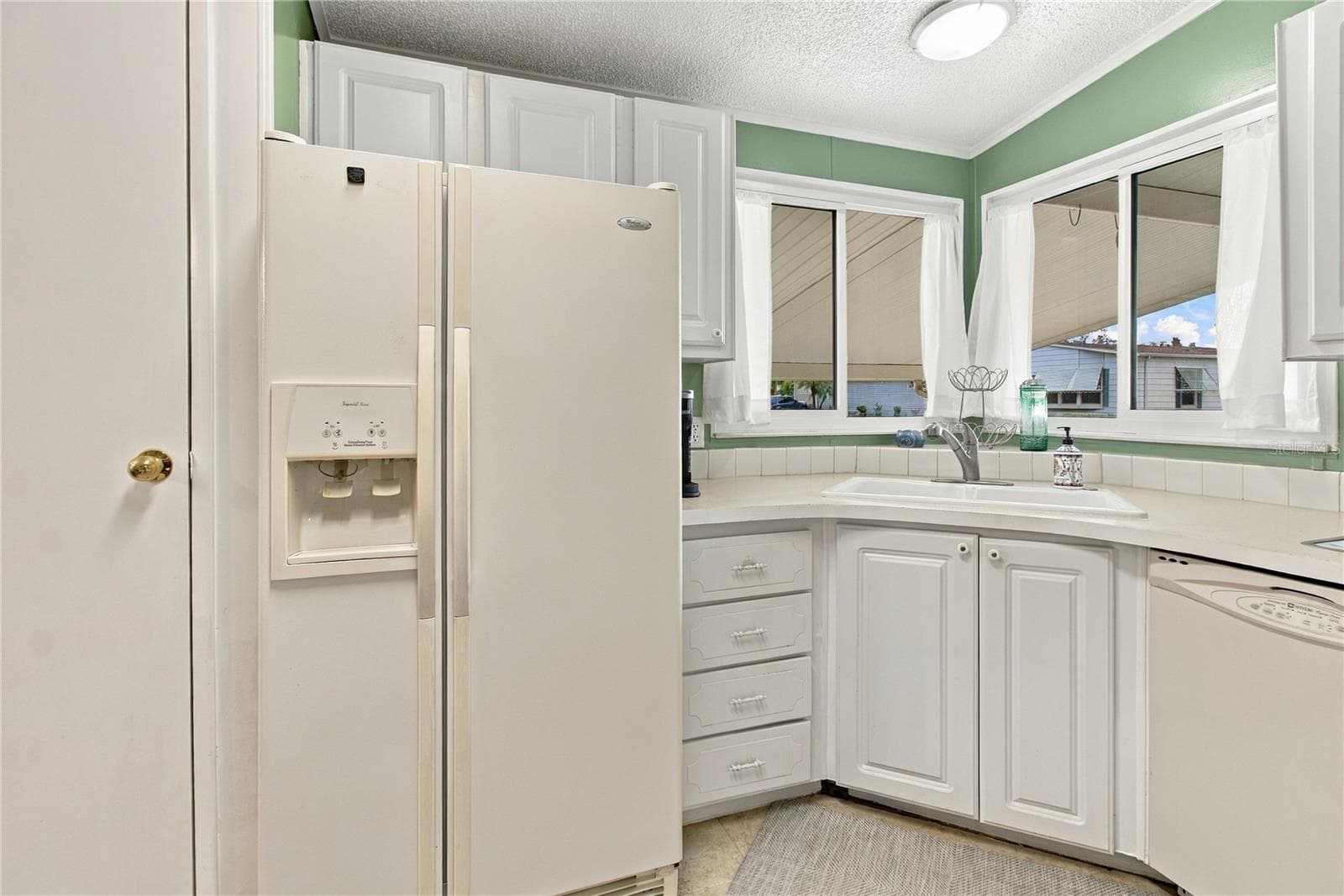 Manufactured Home at 15 MEADOWLARK CIR, ELLENTON, photo 31 of 63