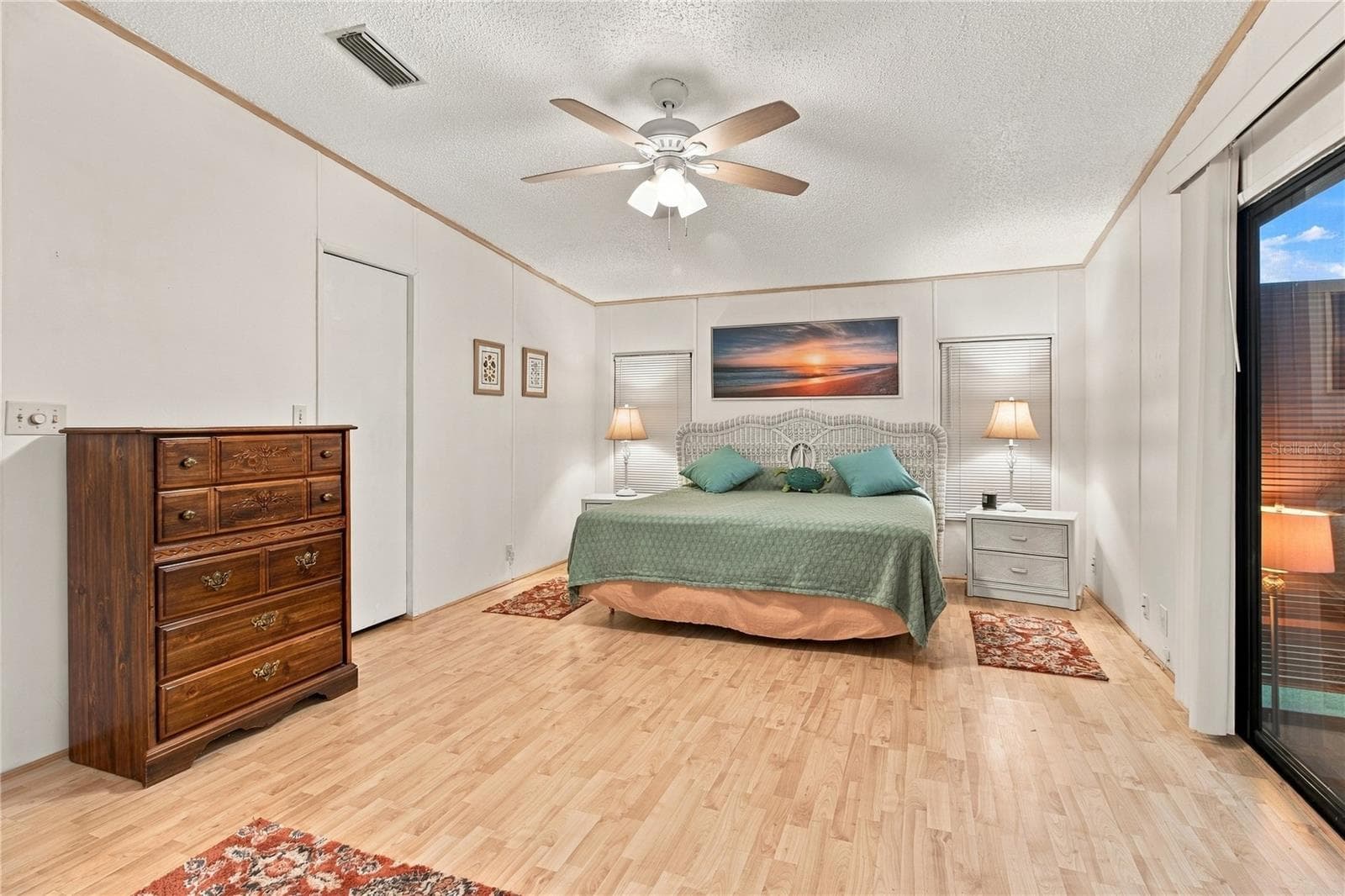 Manufactured Home at 15 MEADOWLARK CIR, ELLENTON, photo 41 of 63