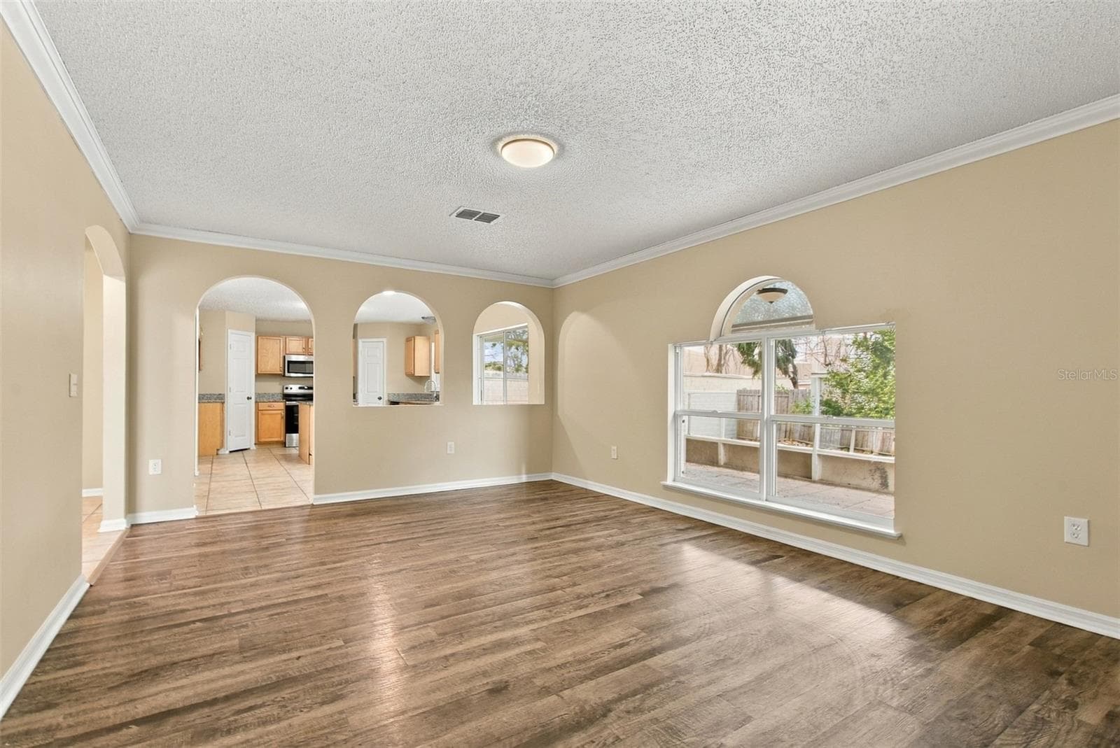 Single Family Residence at 2228 SANDRIDGE CIR, EUSTIS, photo 6 of 22