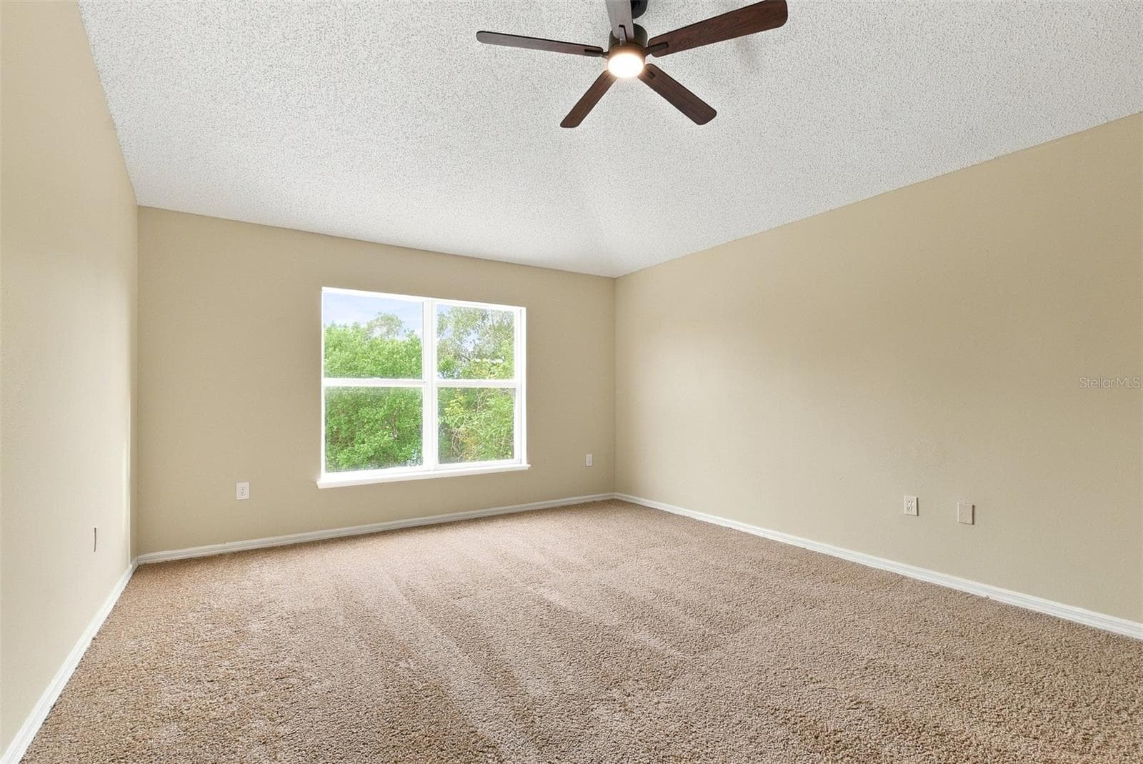 Single Family Residence at 2228 SANDRIDGE CIR, EUSTIS, photo 11 of 22