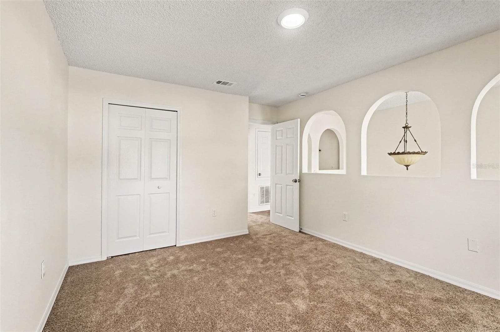 Single Family Residence at 1093 AMANDA KAY CIR, SANFORD, photo 9 of 18