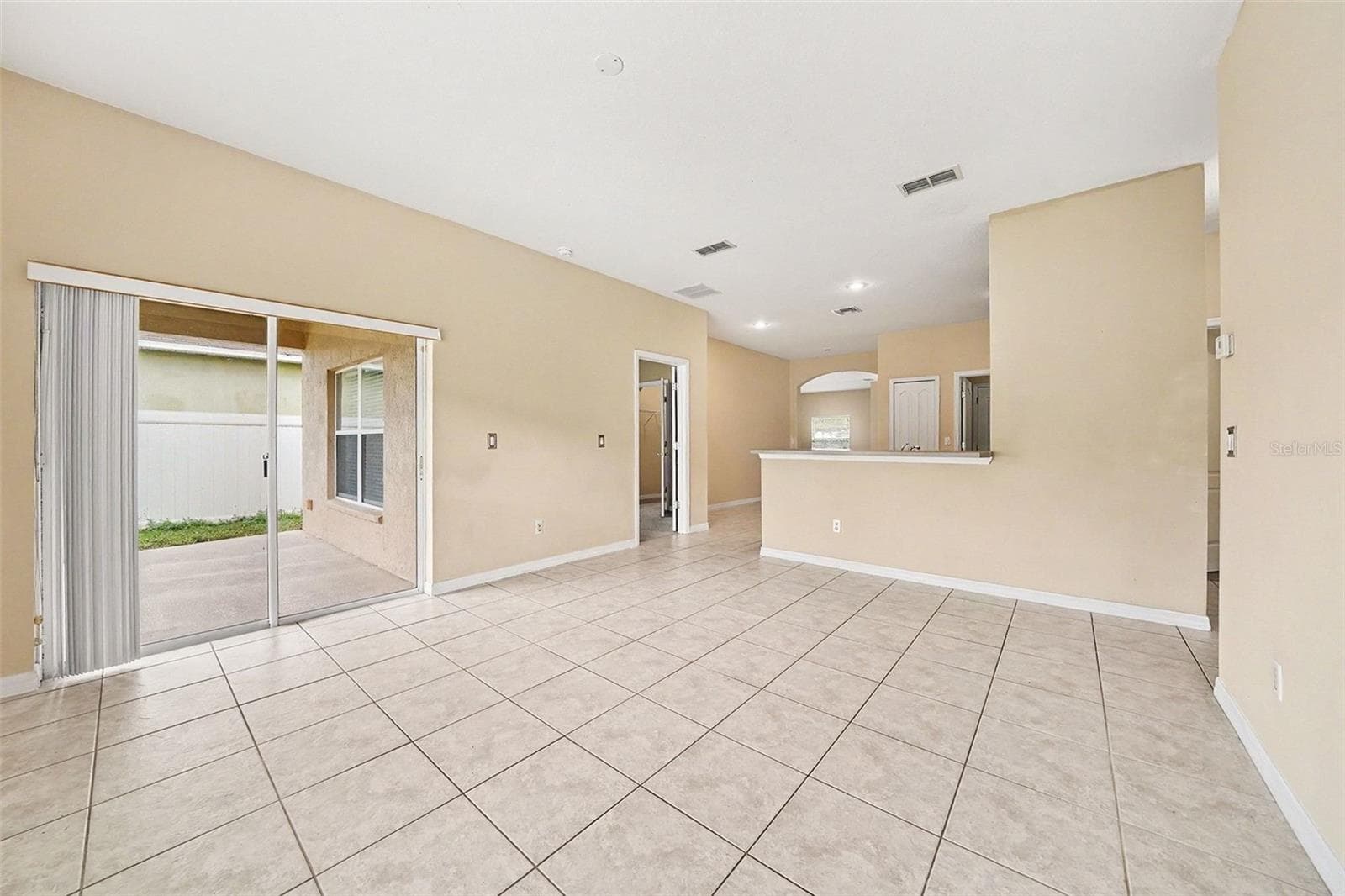 Single Family Residence at 2226 BRANDYWINE FALLS WAY, ORLANDO, photo 6 of 34