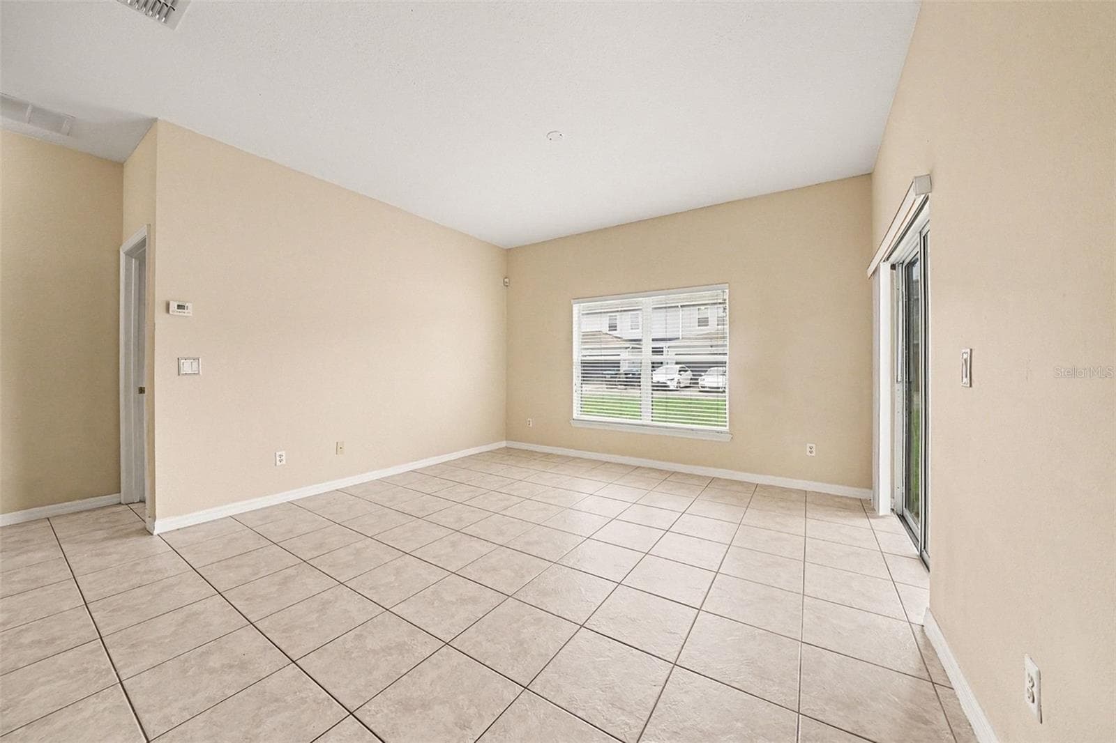 Single Family Residence at 2226 BRANDYWINE FALLS WAY, ORLANDO, photo 7 of 34