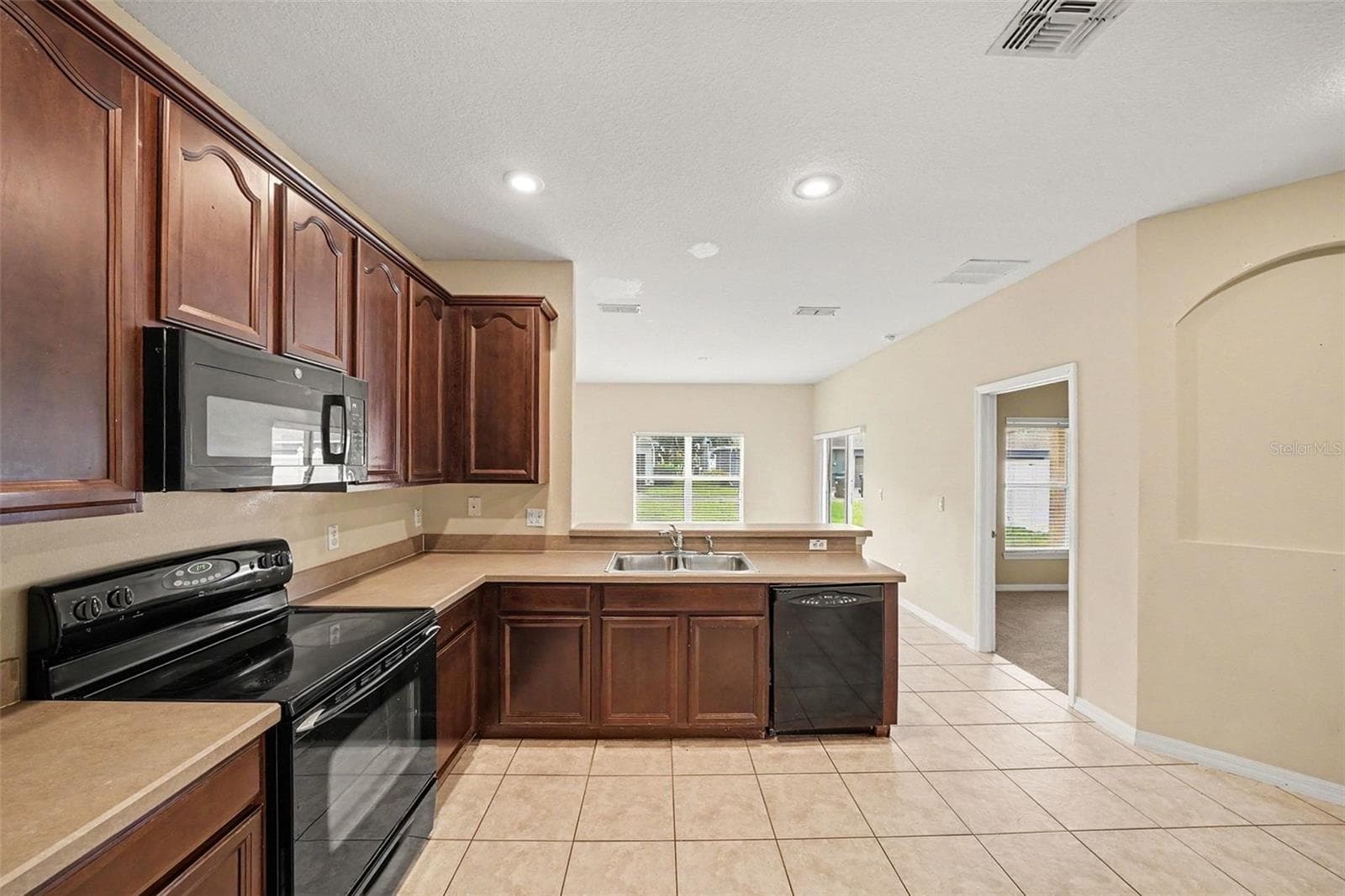 Single Family Residence at 2226 BRANDYWINE FALLS WAY, ORLANDO, photo 11 of 34