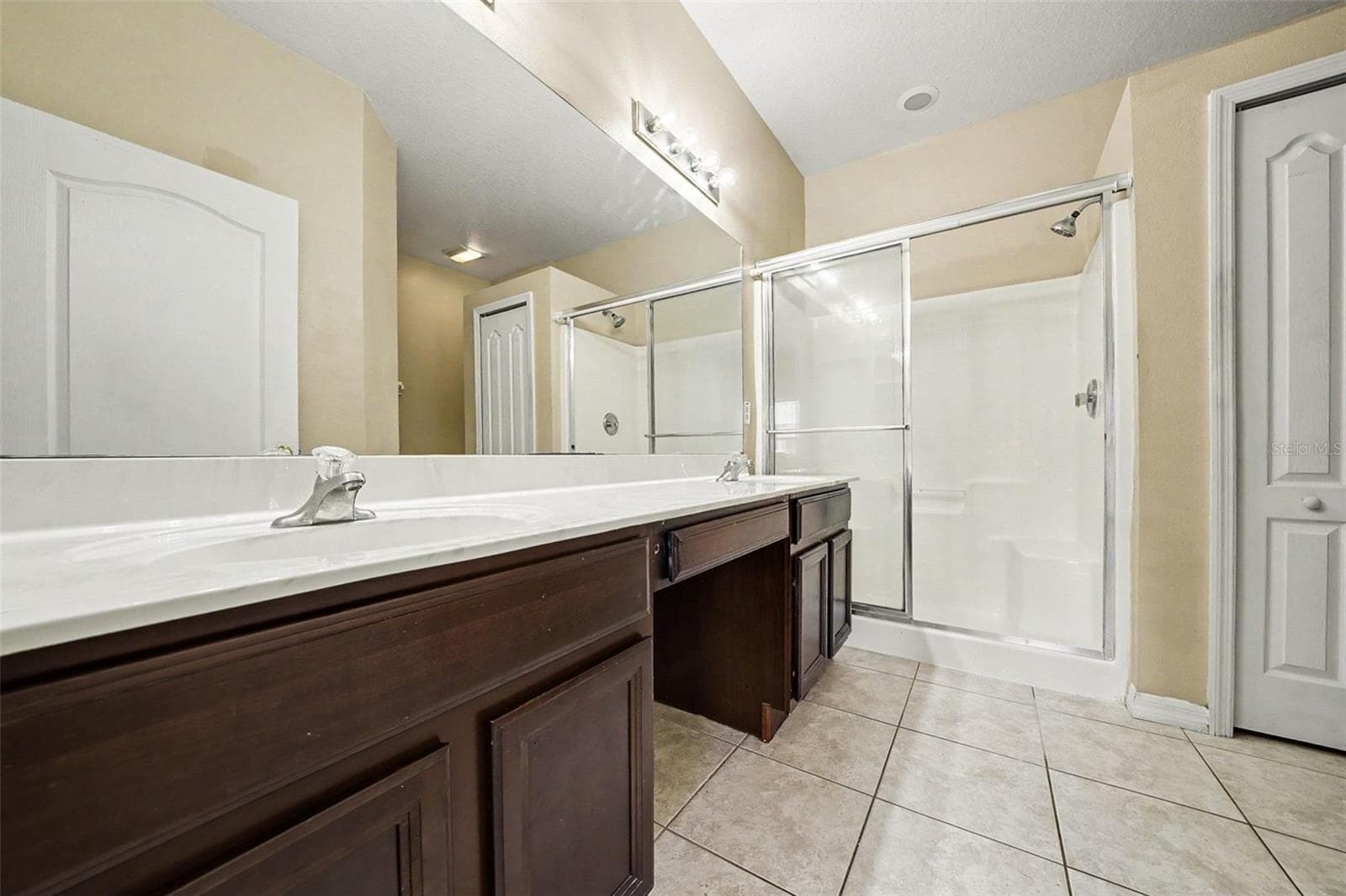 Single Family Residence at 2226 BRANDYWINE FALLS WAY, ORLANDO, photo 13 of 34