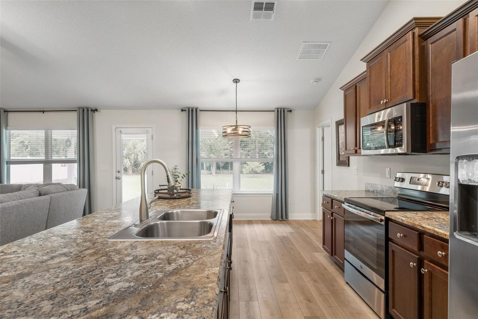 Single Family Residence at 9 BARRISTER LN, PALM COAST, photo 16 of 60