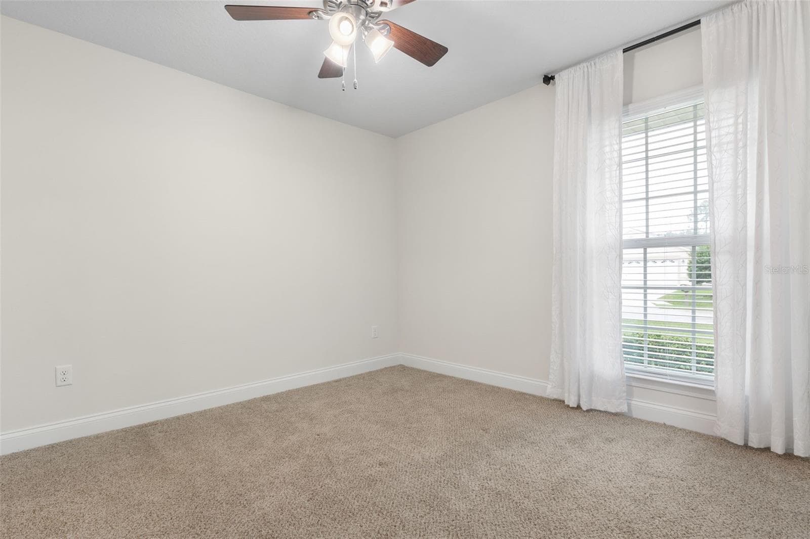 Single Family Residence at 9 BARRISTER LN, PALM COAST, photo 34 of 60