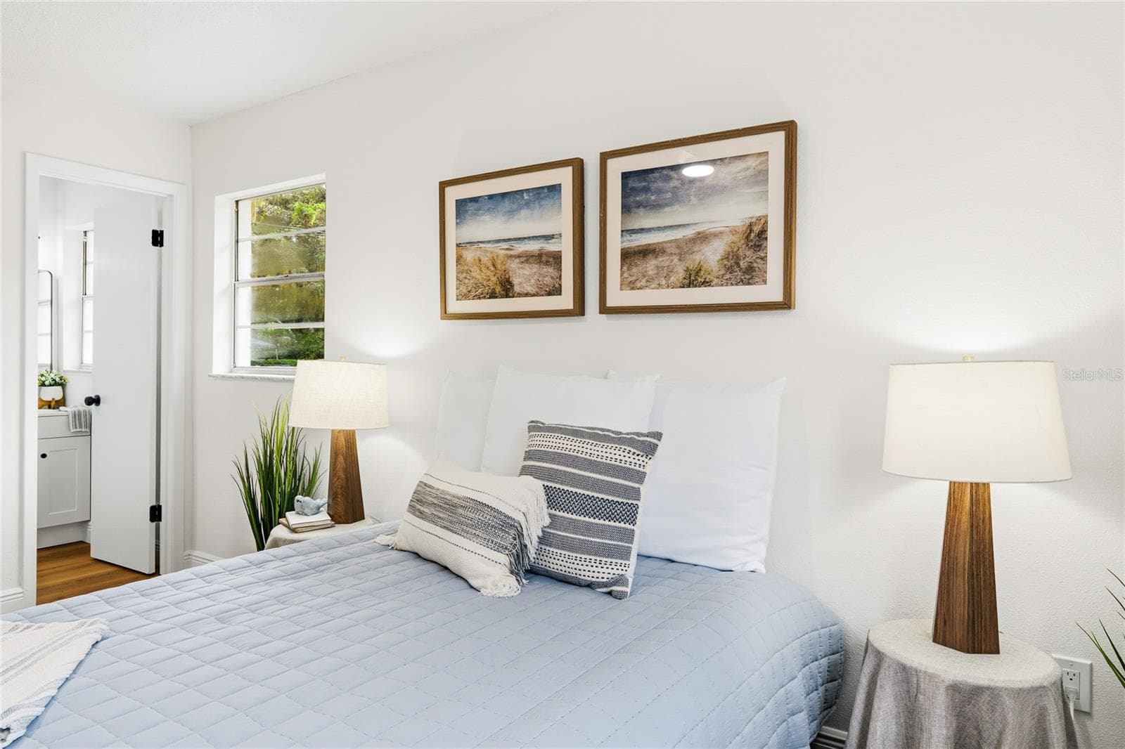 Primary Bedroom with Ensuite Bath - 705 PASADENA AVE, LONGWOOD