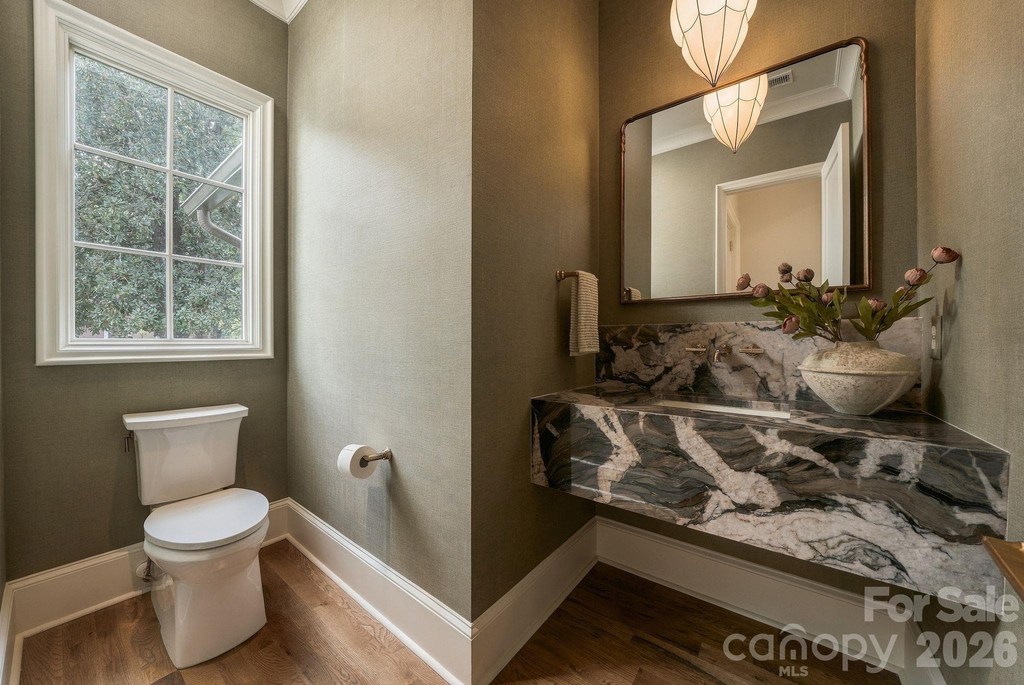 Single Family Residence at 122 Lansdowne Road, Charlotte, photo 18 of 45