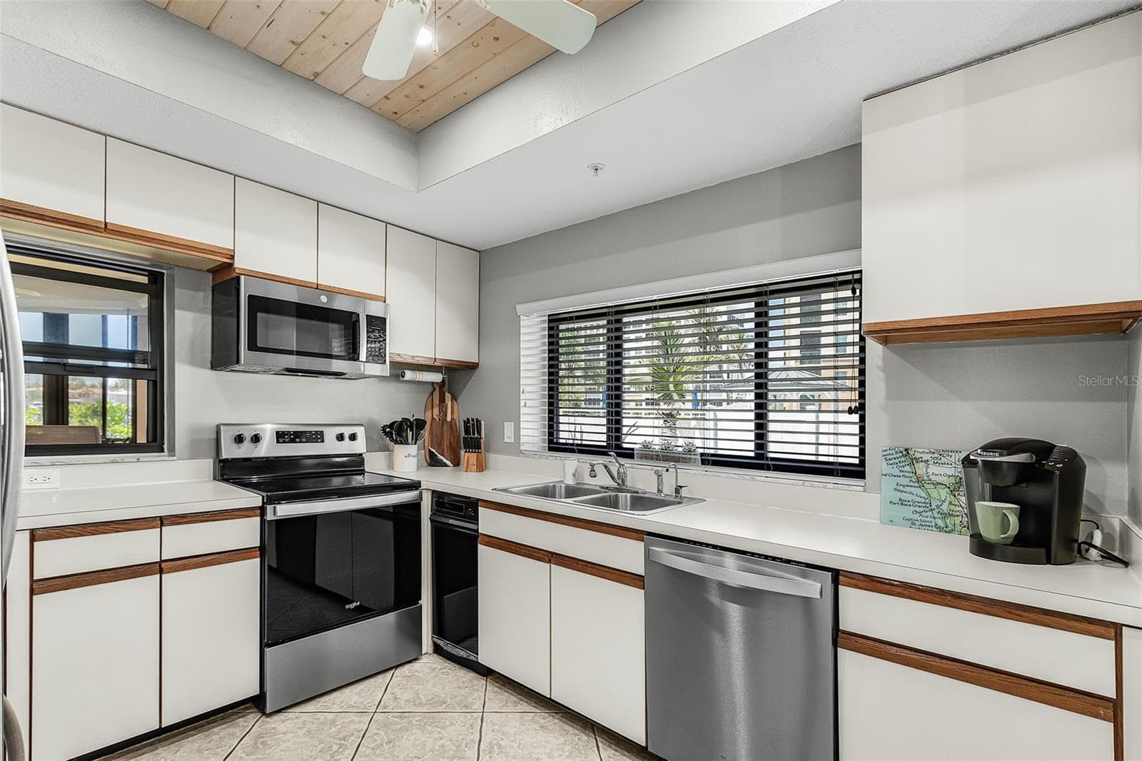 Condominium at 3020 MATECUMBE KEY RD #106, PUNTA GORDA, photo 14 of 60